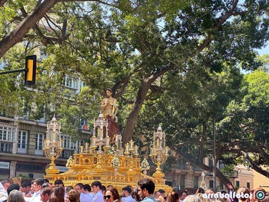 Santísimo Cristo Resucitado en la Alameda de Málaga el Domingo de Resurrección Santísimo Cristo Resucitado en la Alameda de Málaga el Domingo de Resurrección