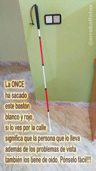 Bastón rojo-blanco de la ONCE como símbolo de las personas con sordoceguera en España