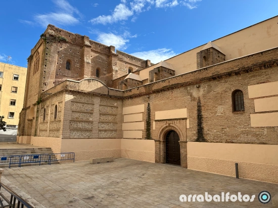 Iglesia Mayor de la Encarnación de Motril vista exterior desde la plaza